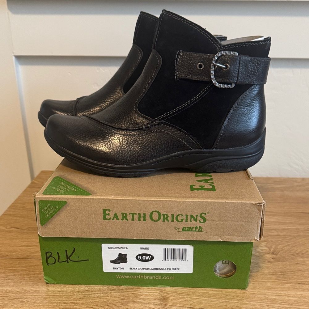 Earth Origins DAYTON Black Leather Buckle Ankle Boots Comfort Shoes Size 9 WIDE